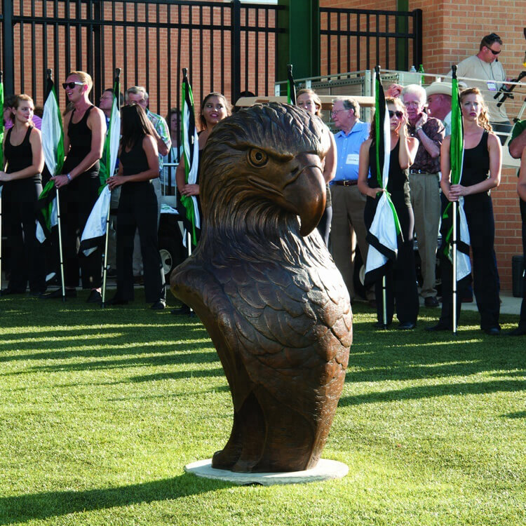 eagle statue