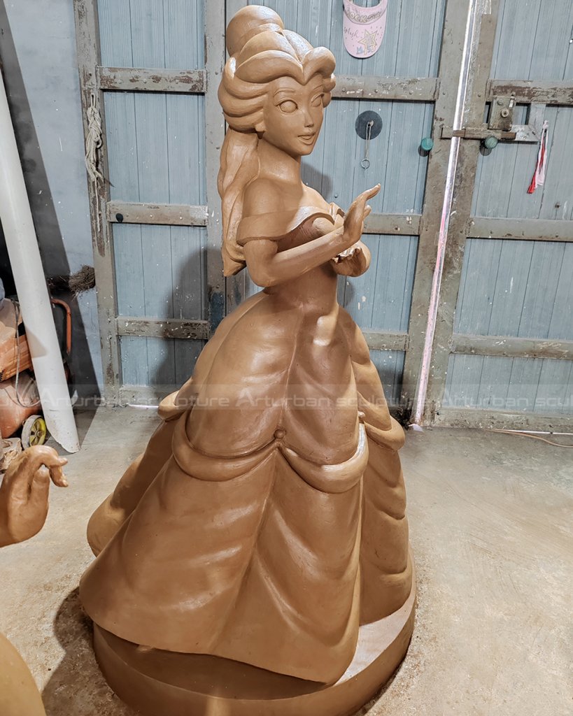 Belle Statue