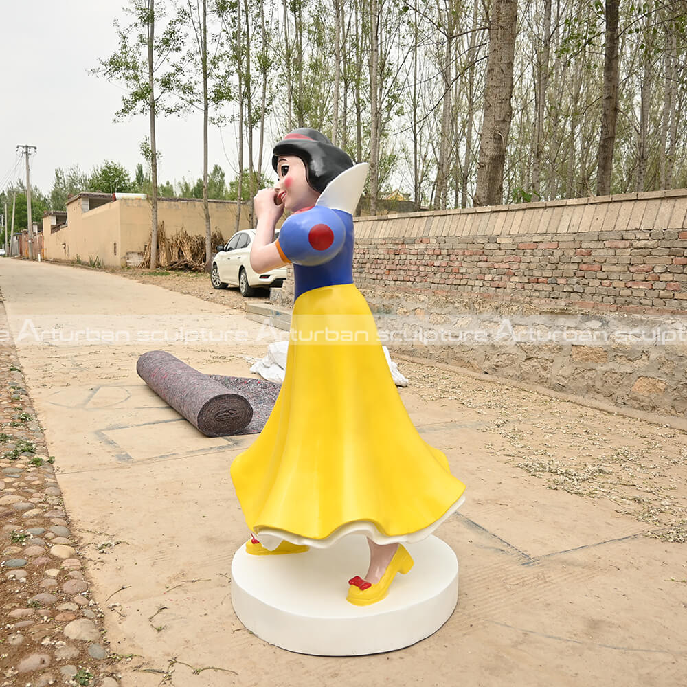 disney snow white statue