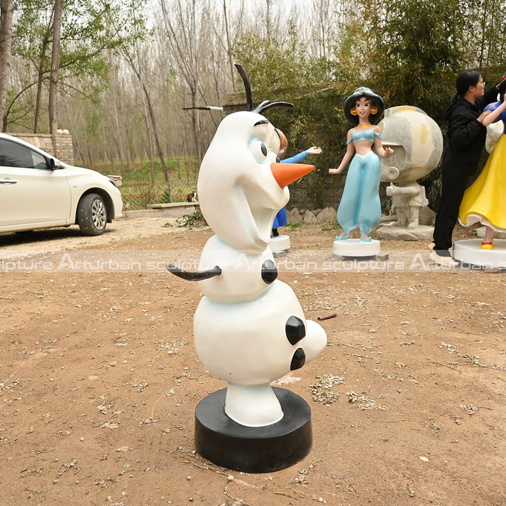 olaf disney sculpture