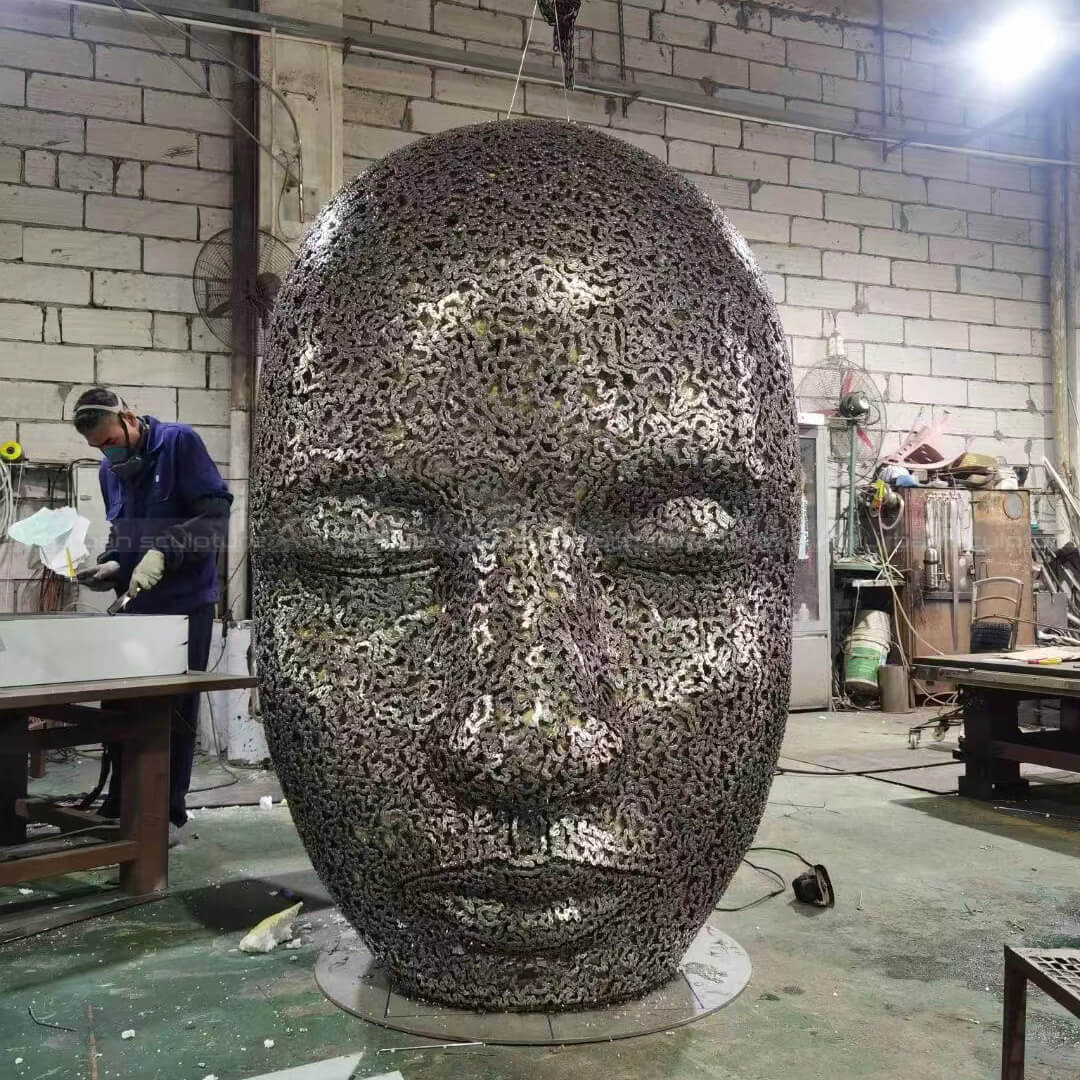 garden face sculpture