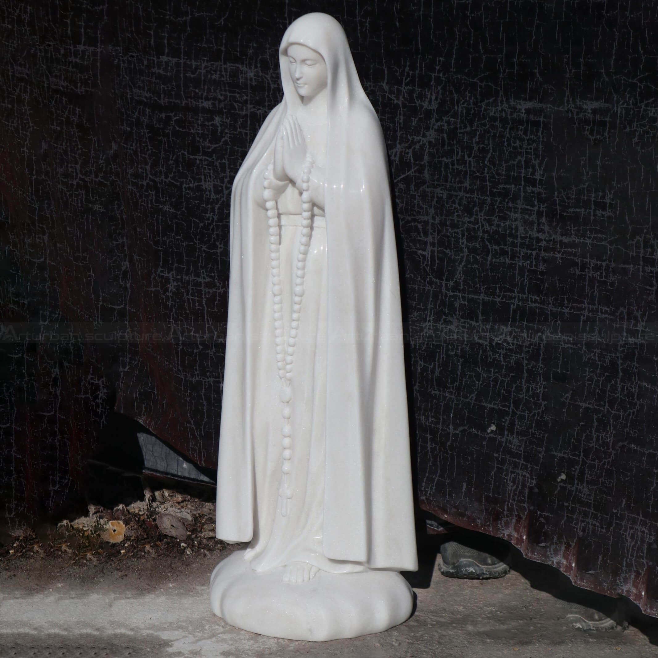 Praying Madonna Statue