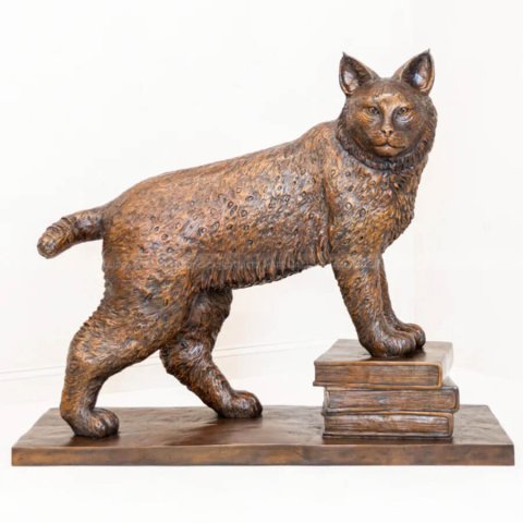 Bobcat Sculpture