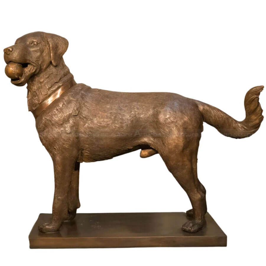 Chesapeake Bay Retriever Statue