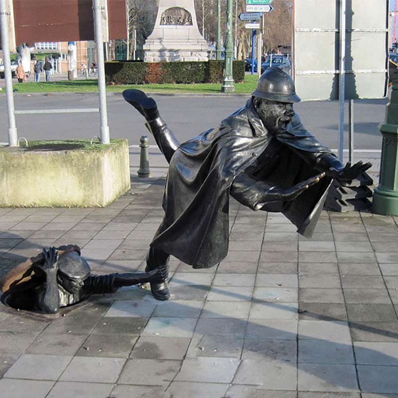 De Vaartkapoen Statue