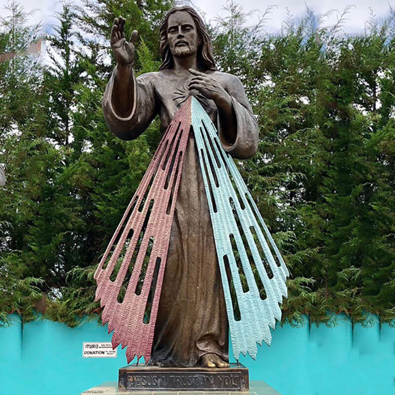 Divine Mercy Jesus Statue