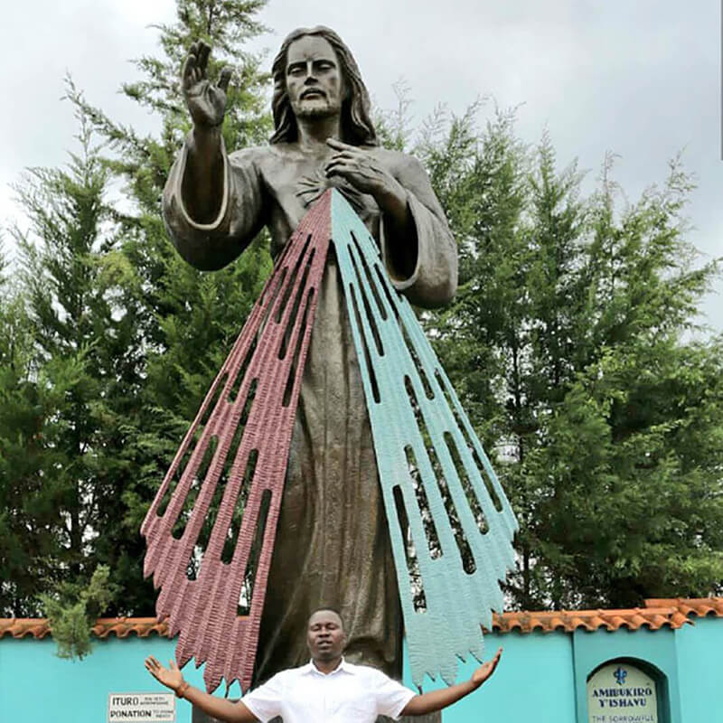 Divine Mercy Jesus Statue