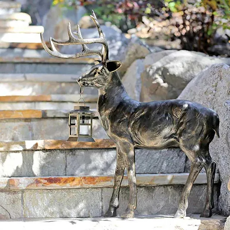 Standing Deer Décor