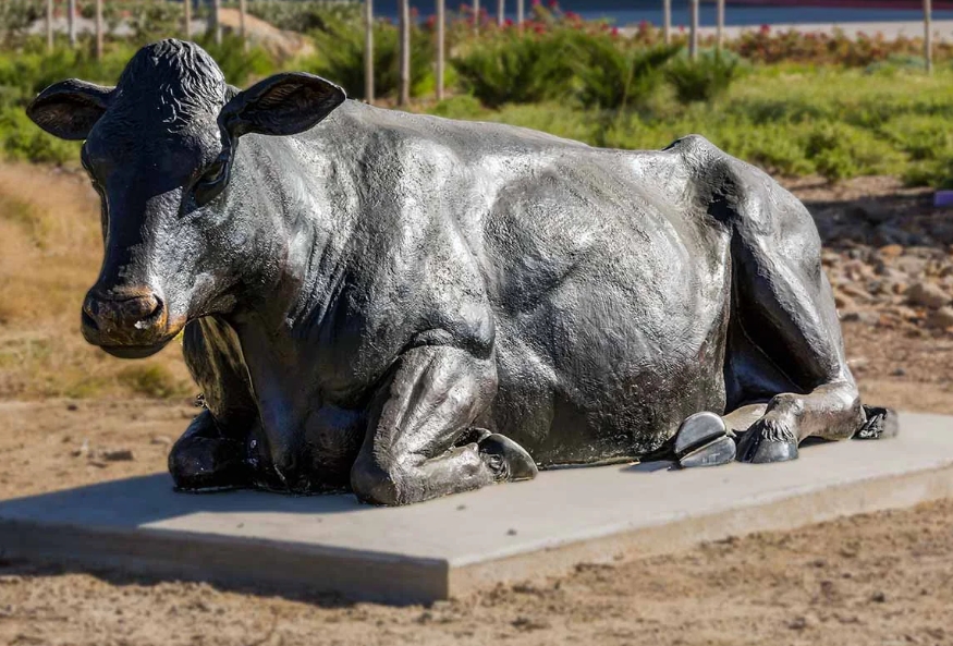 Holstein cow statue