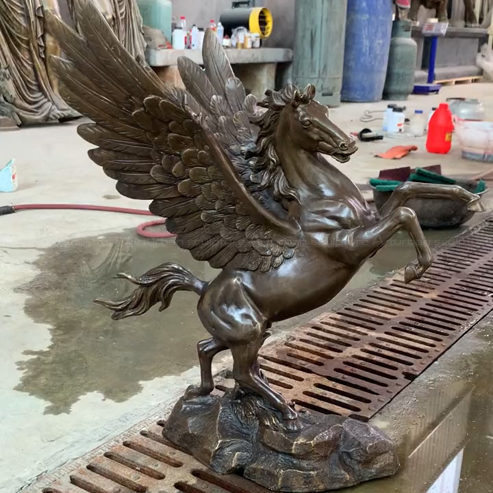 pegasus statue