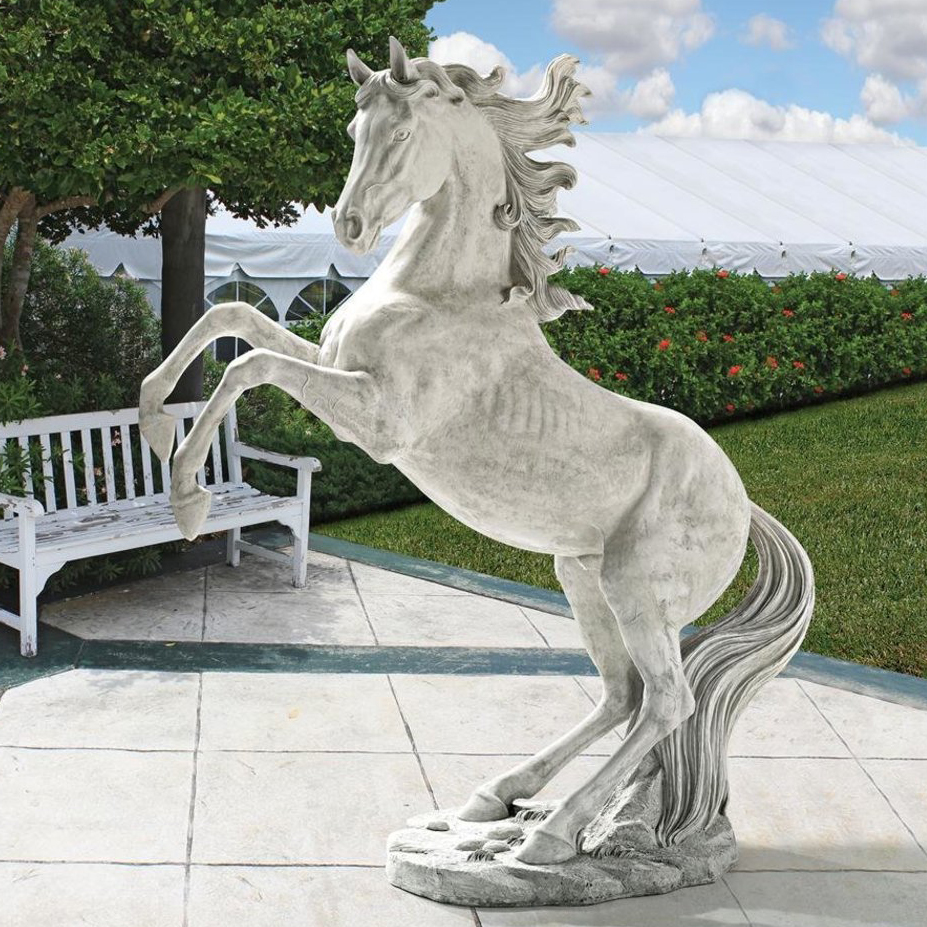 horse statue