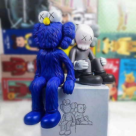 KAWS BFF STATUE