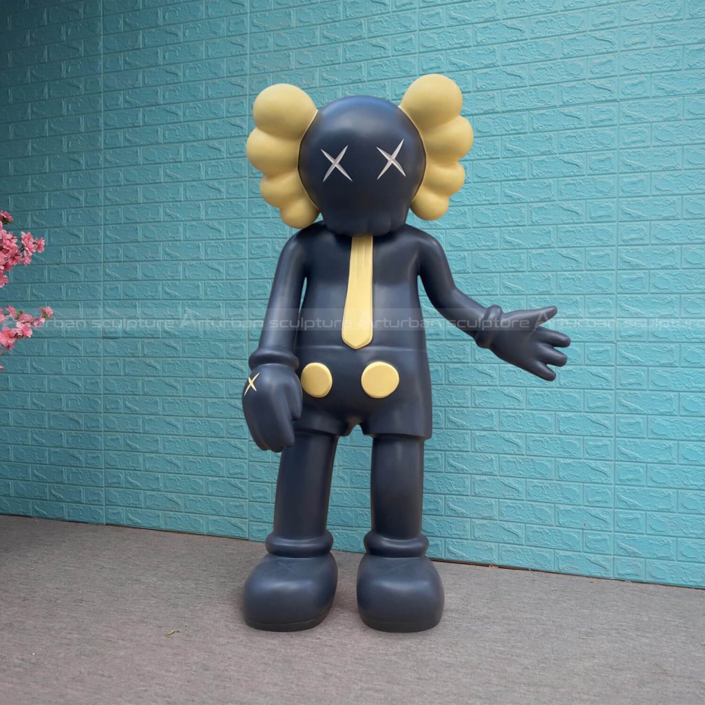 kaws statue