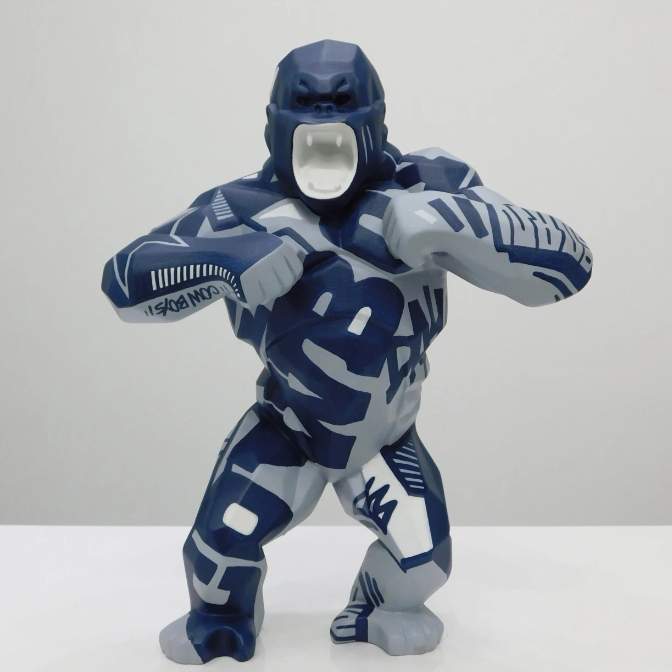 wild kong sculpture