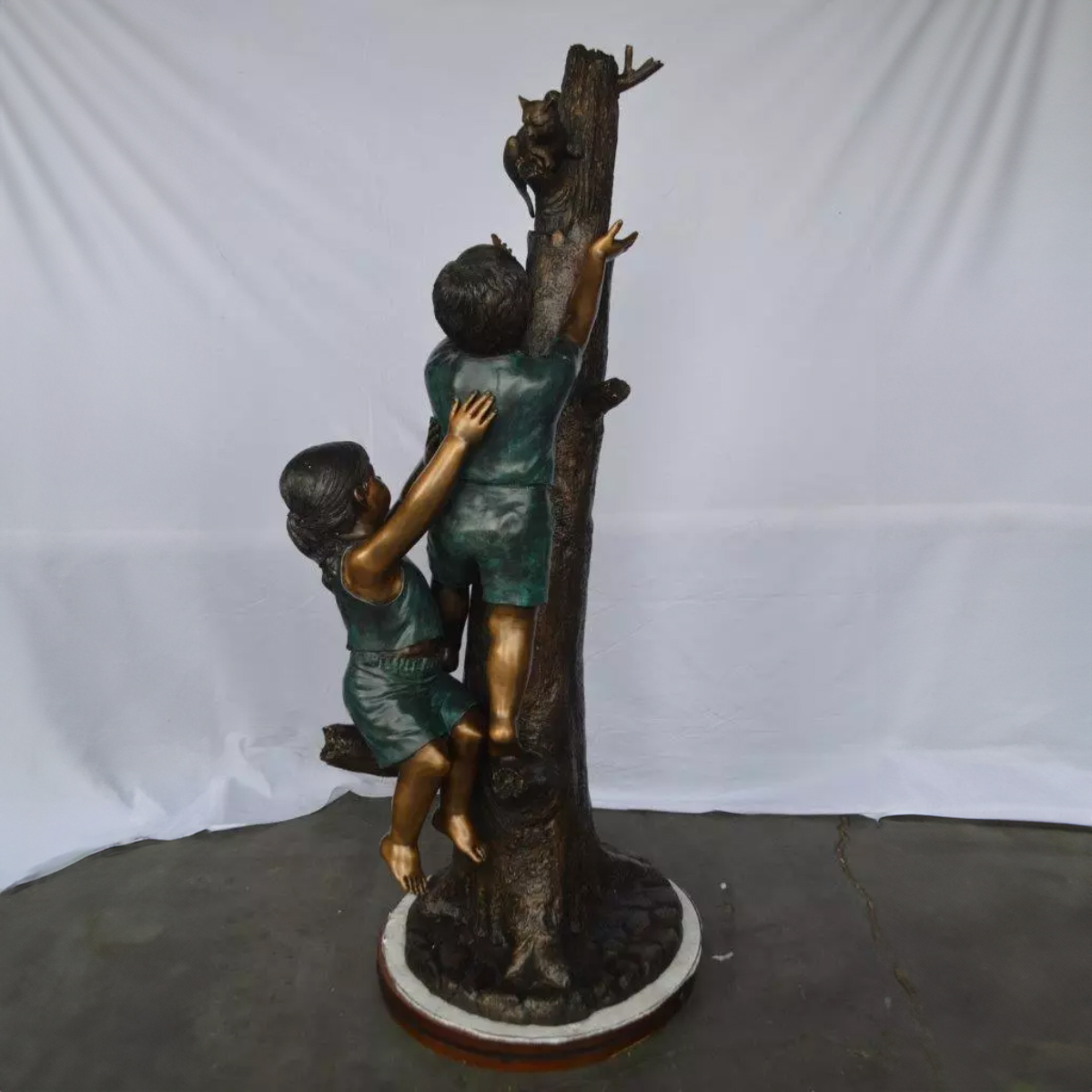 Kids Climbing Tree Statue Outdoor