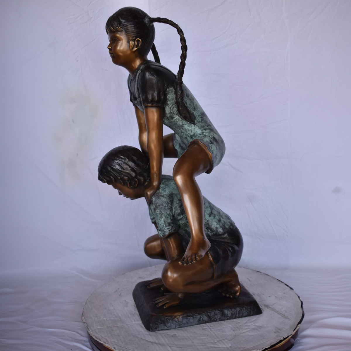 Leapfrog Statue