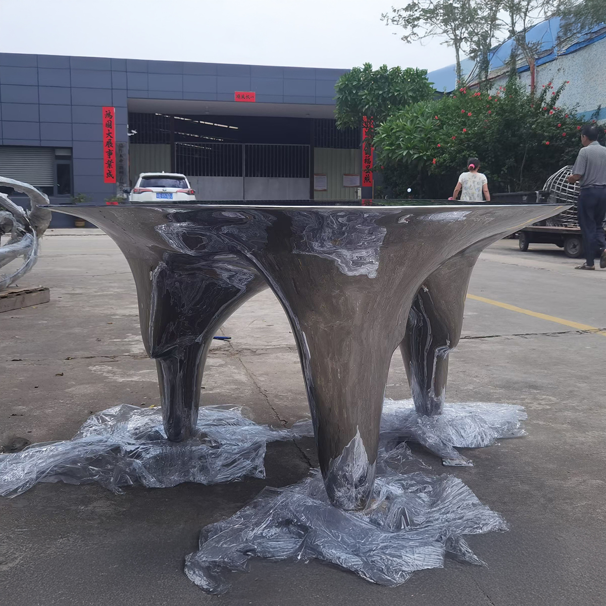 Metal Sculpture Table