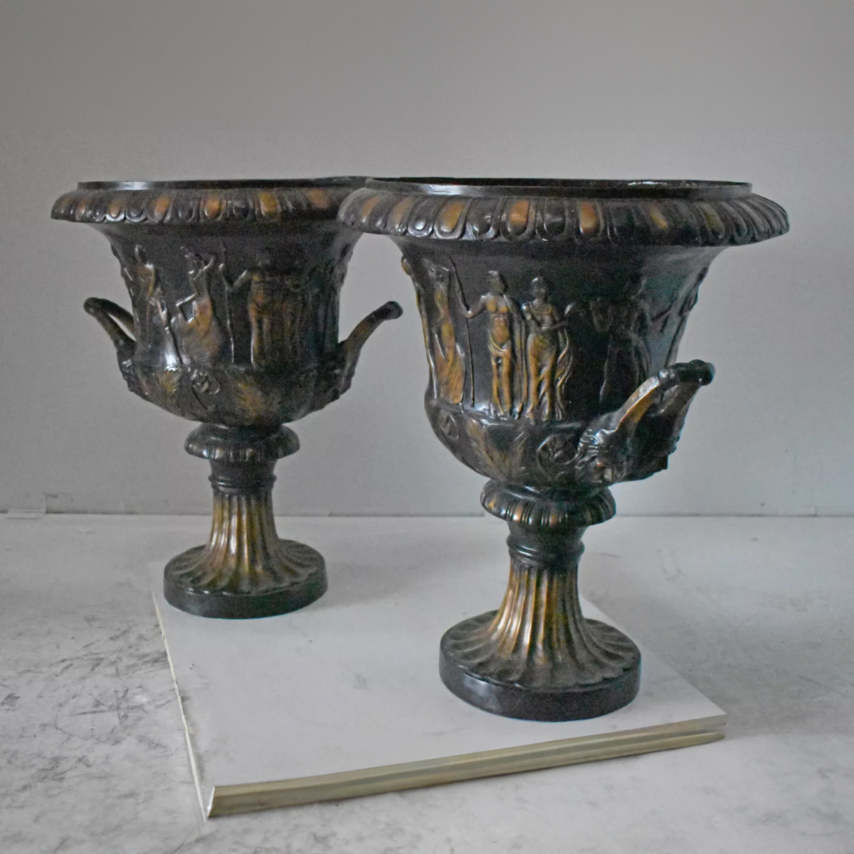 Sculpture Urns