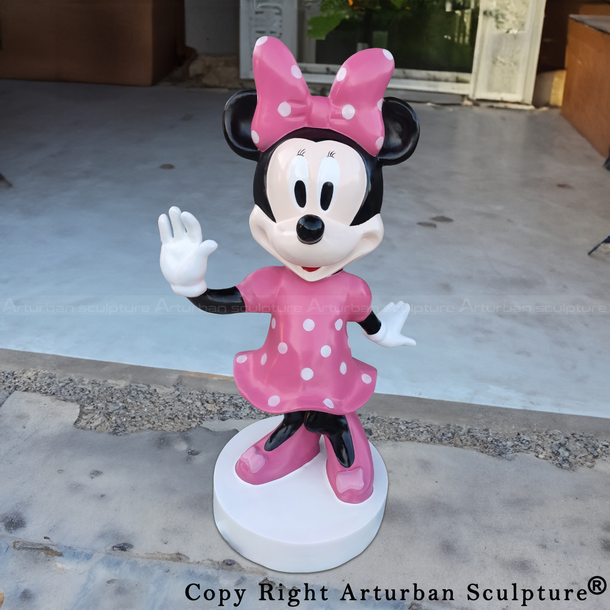Disney Minnie Statue Outdoor