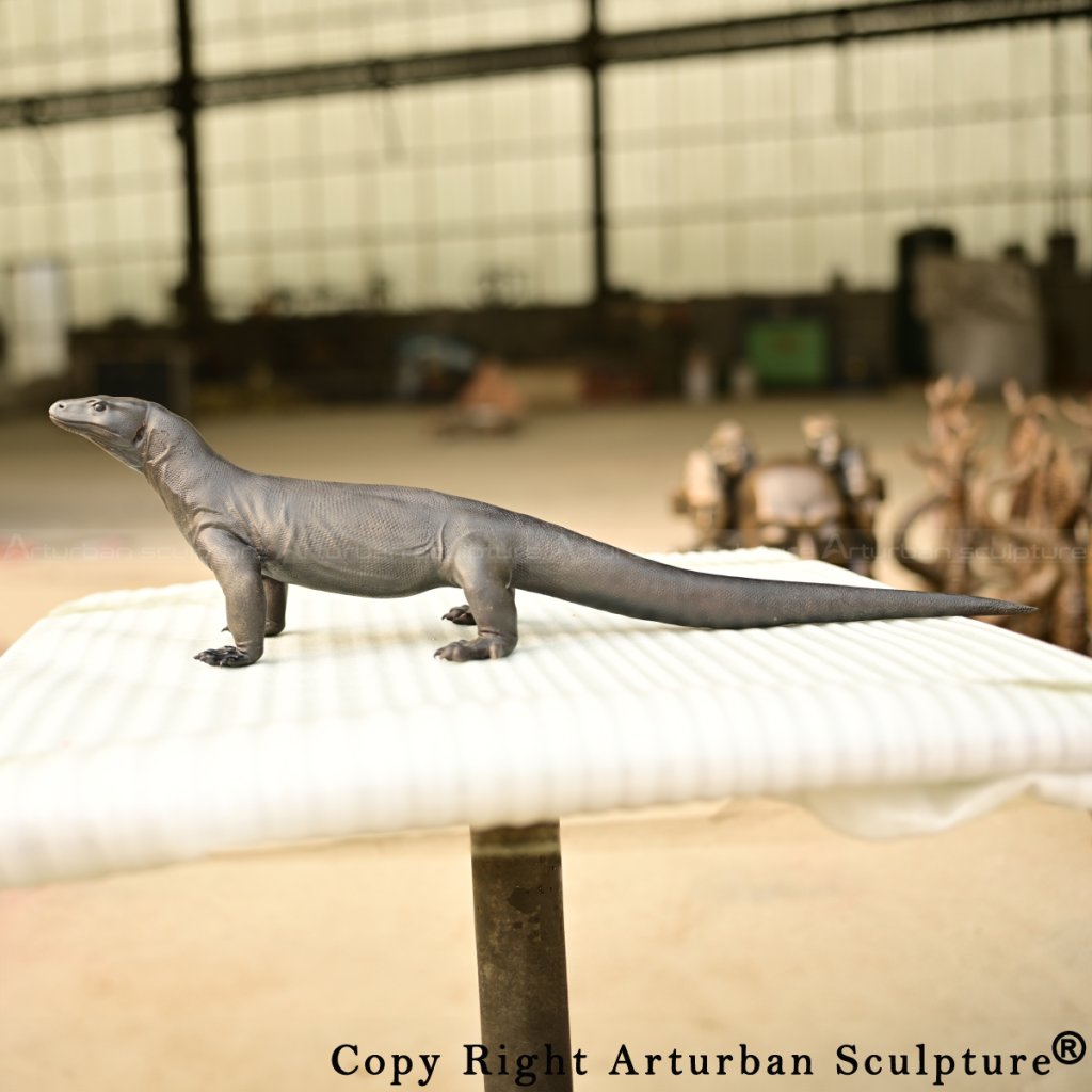 Komodo Dragon Figure bronze statue side view