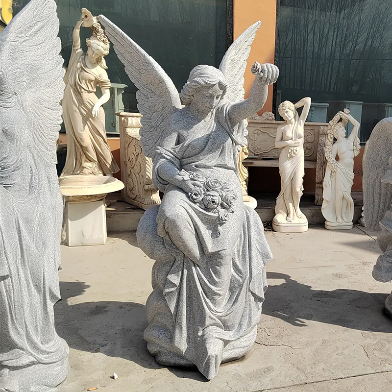 Angel holding a bouquet of flowers Sculpture for Garden