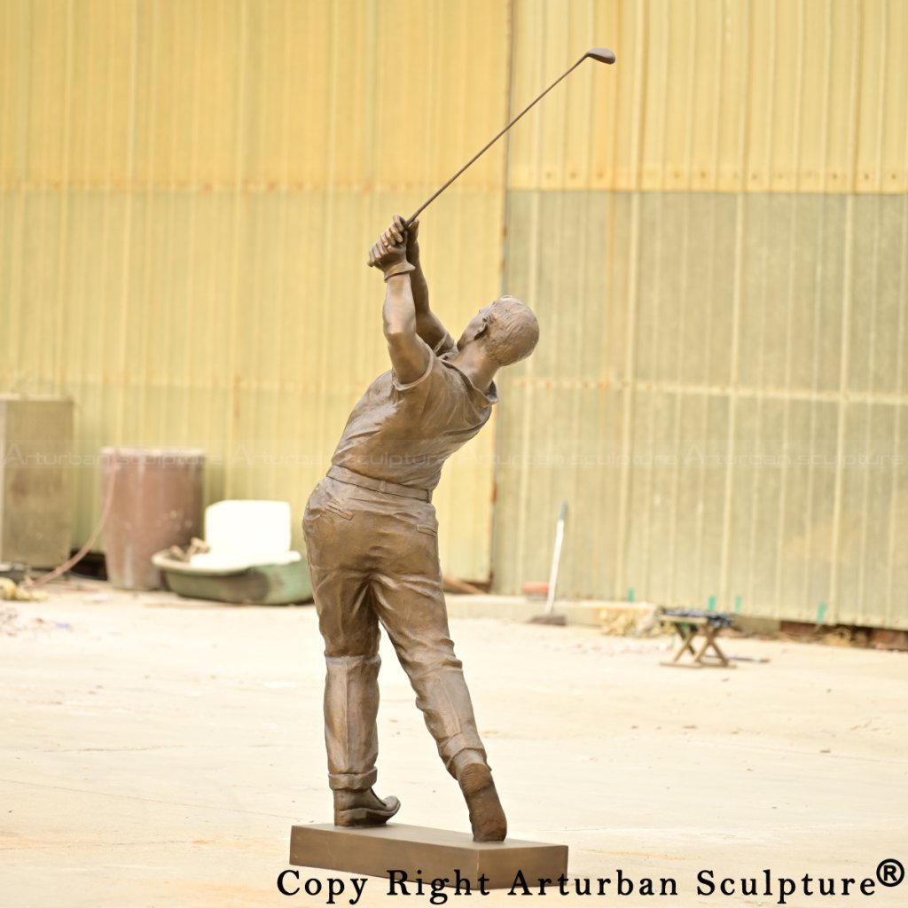 Rear view of the Arnold Palmer bronze statue