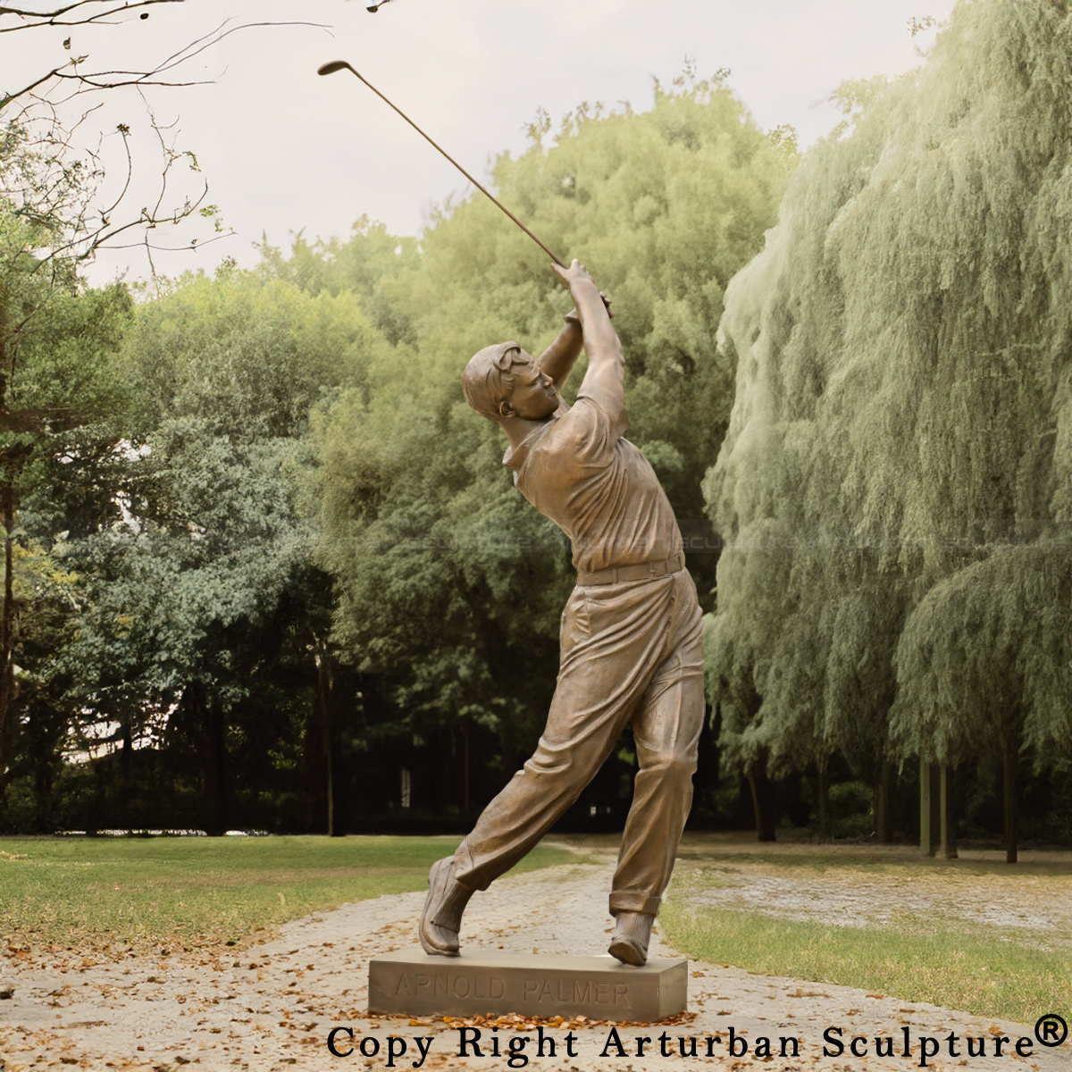 Statue of Arnold Palmer swing the golf club