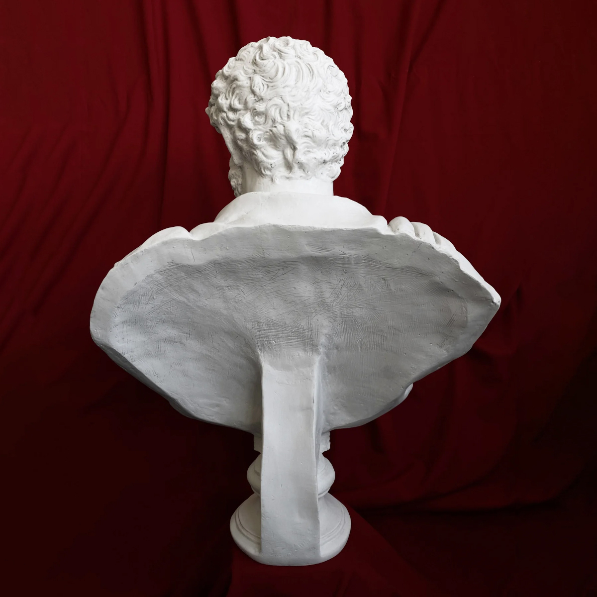 back view of the marble bust of Antoninus Pius