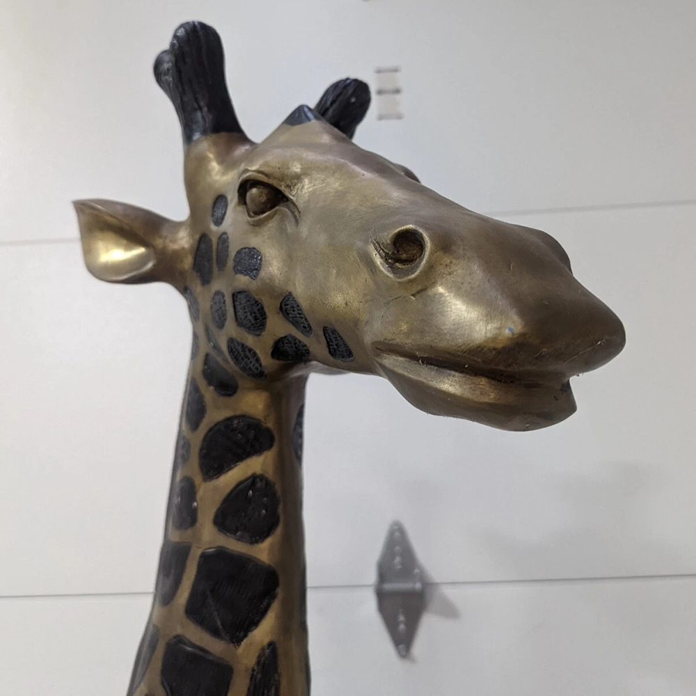 bronze Giraffe Bronze Sculpture head close-up