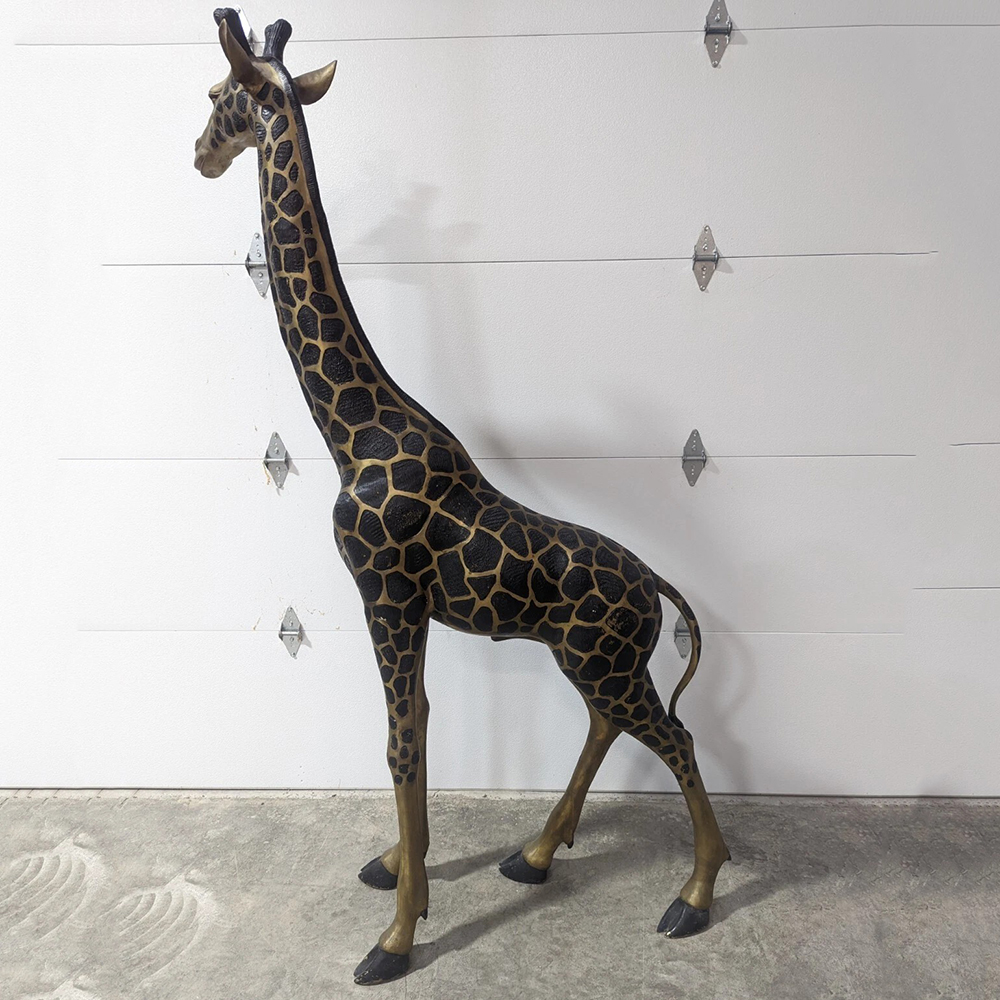 bronze Giraffe Bronze Sculpture side view
