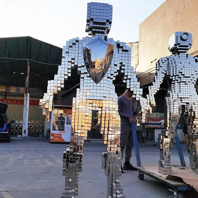 Mirror finish geometric Metal Robot Statue made of stainless steel cubes