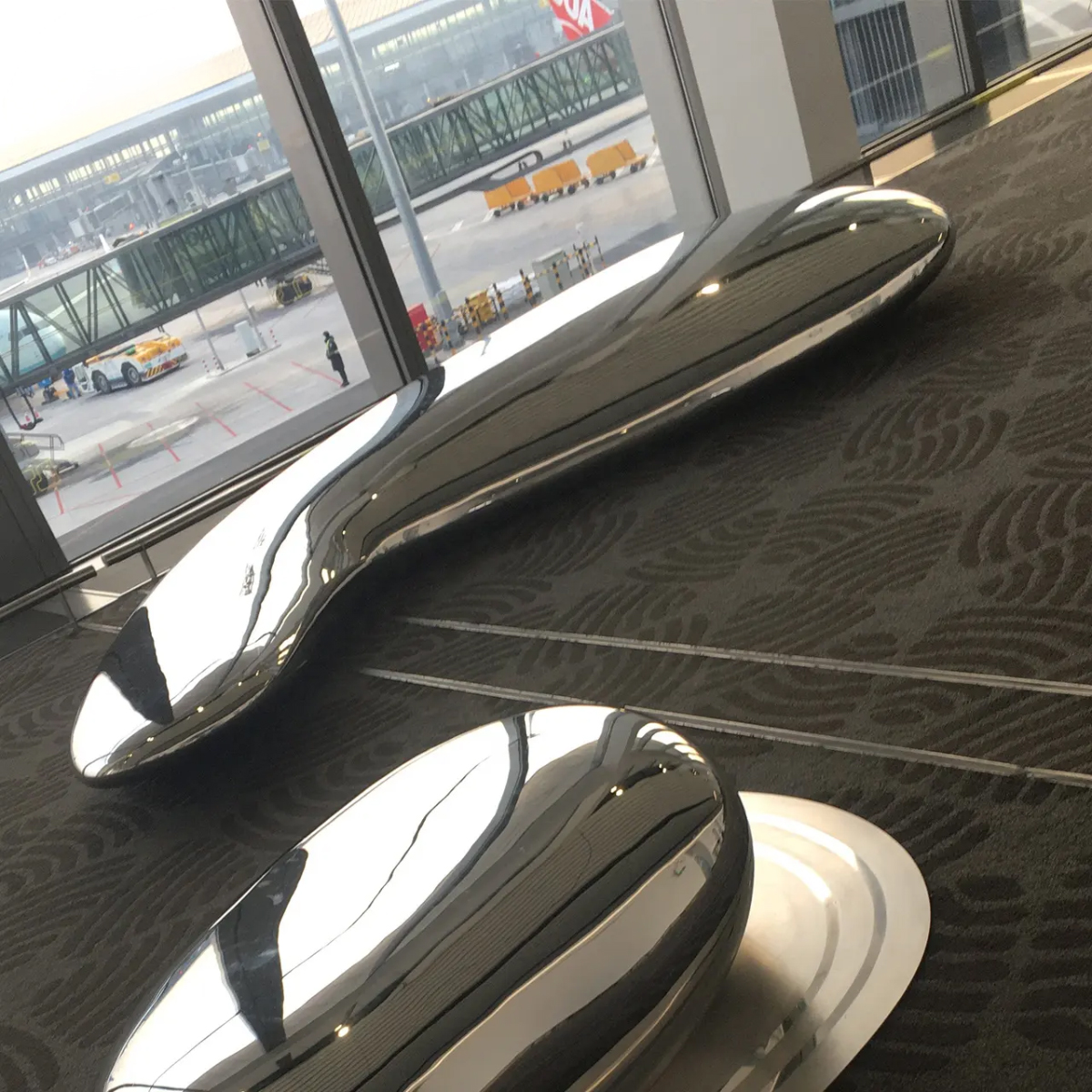 highly reflective polished steel sculpture