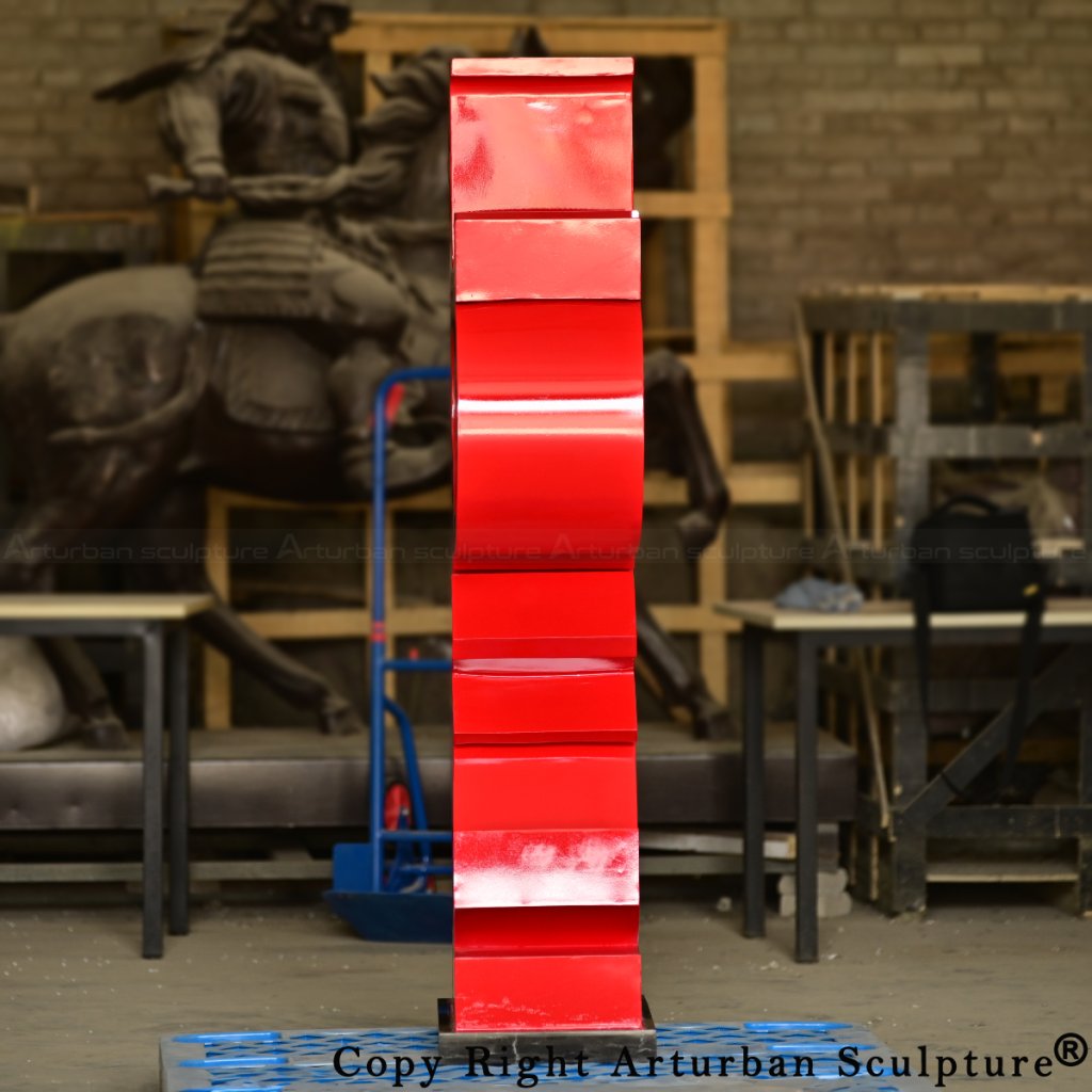 5-Side view of stainless steel Love Art Statue