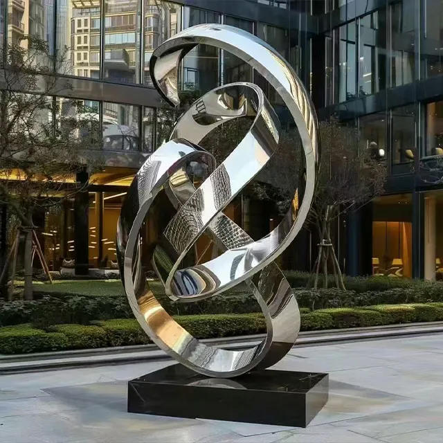Contemporary Loop Ribbon Statue for Sale