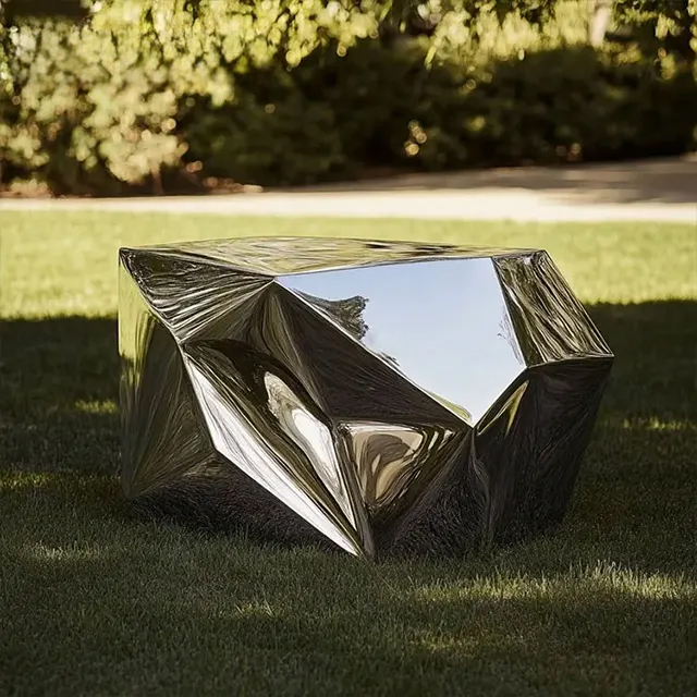 Metal polygon Rock Sculptures made of stainless stee