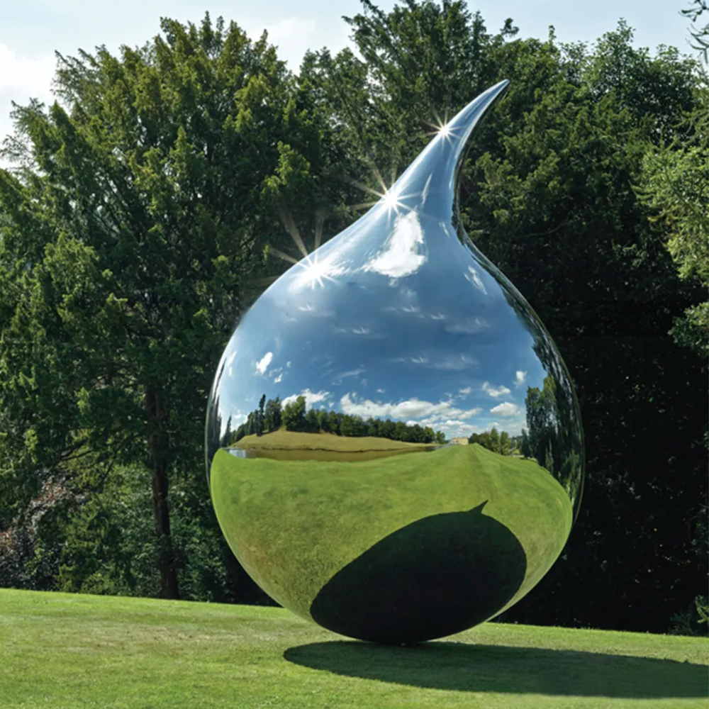 Mirror polished stainless steel Tear drop Sculpture by Richard Hudson