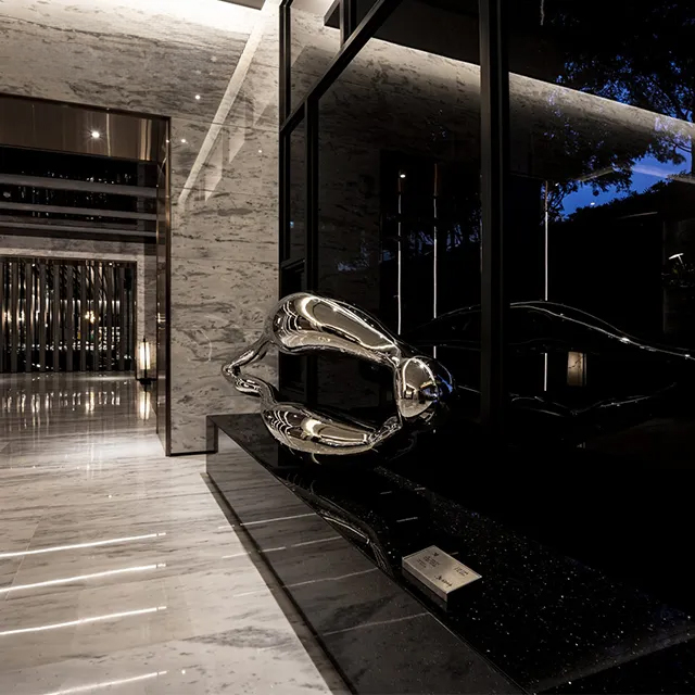 Reflective Abstract Art Statue made of stainless steel