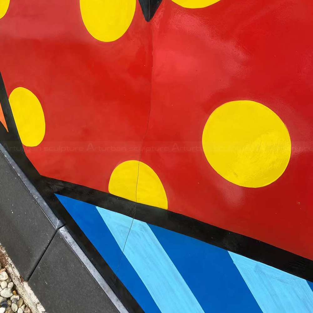 Fiberglass-sculpture-crack-on-painted-surface