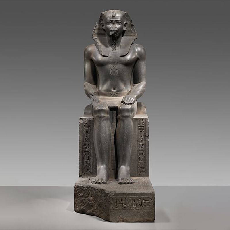 Seated statue of Amenemhat II, Berlin 7264