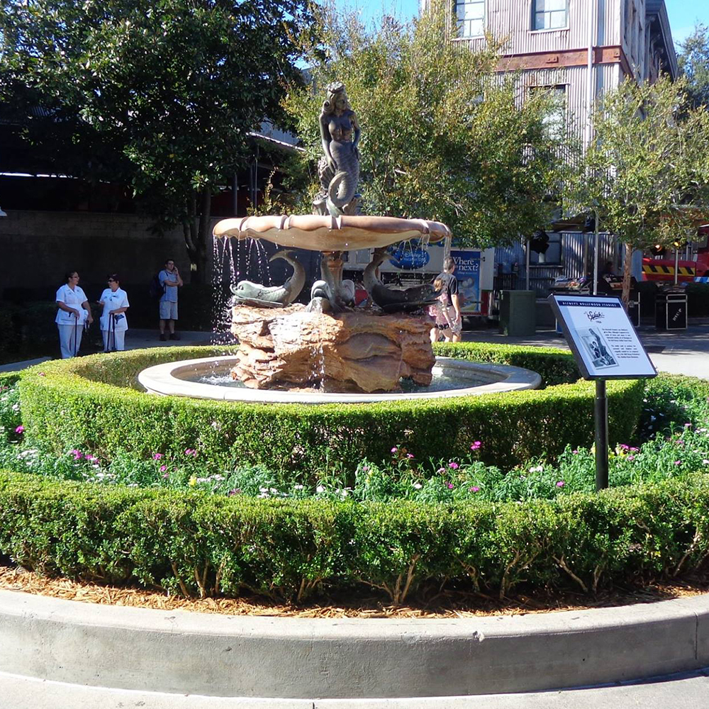 Mermaid Fountain from the Movie Splash (1)