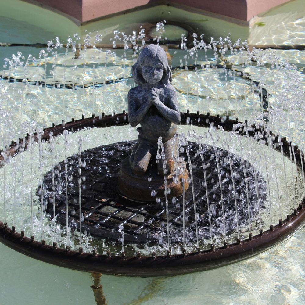Morning-Prayer,-bronze-statue-in-Mermaid-Fountain