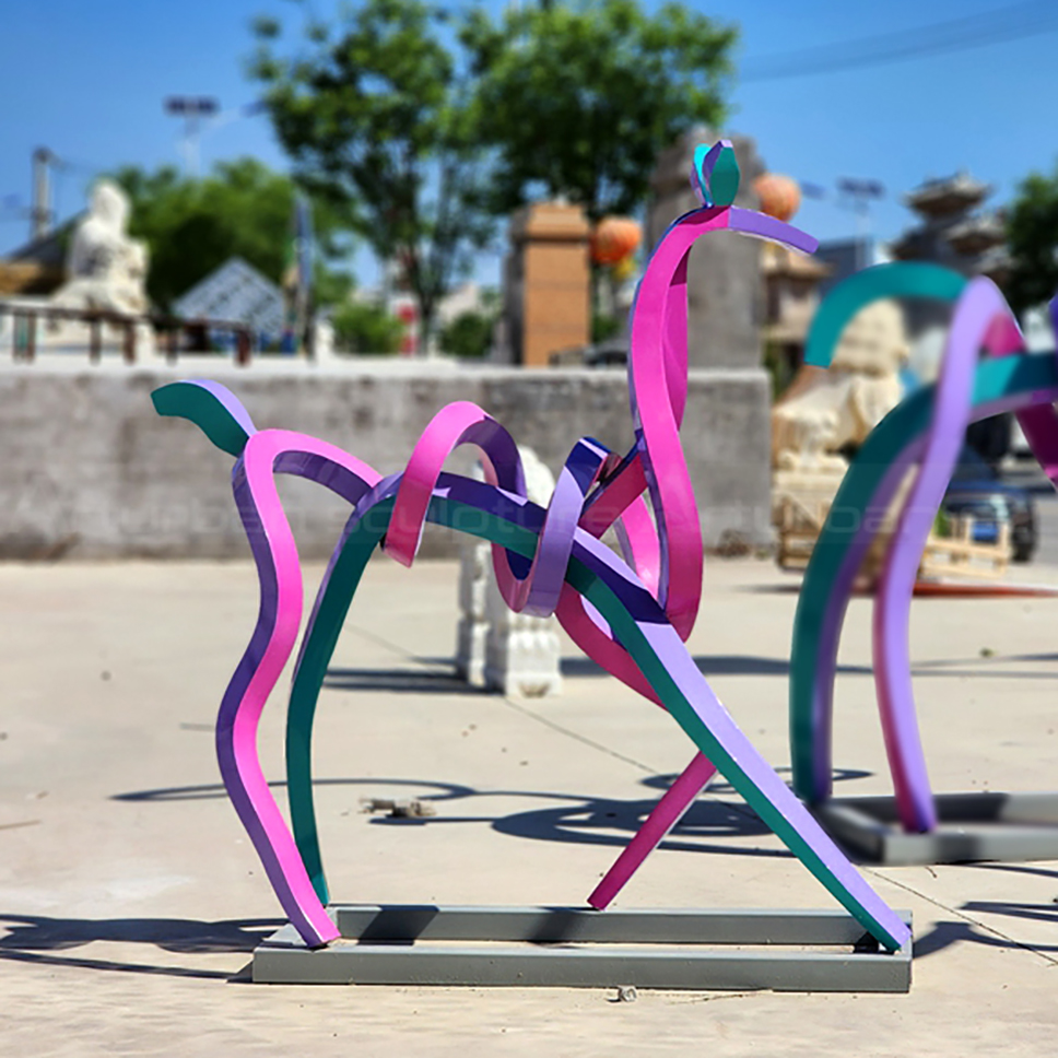 abstract-metal-deer-sculpture