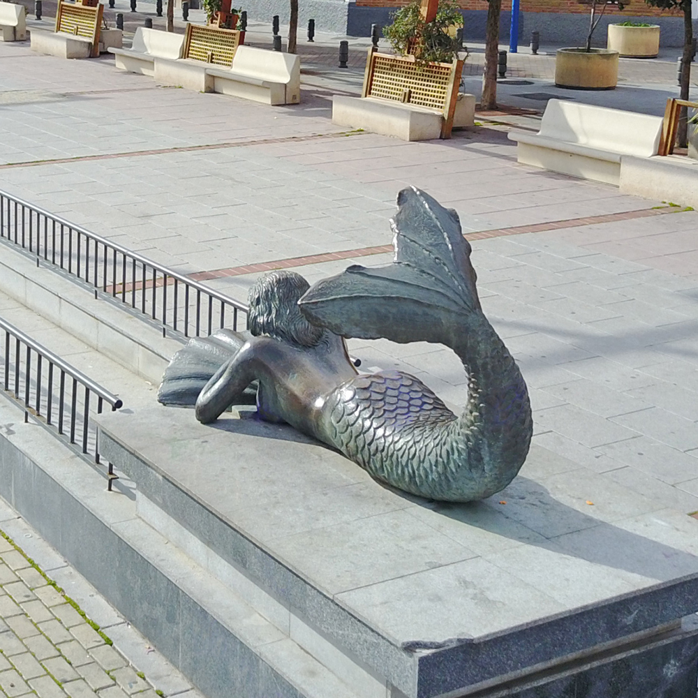 back view of Sirena Leganés Inmaculada in Leganes (2)