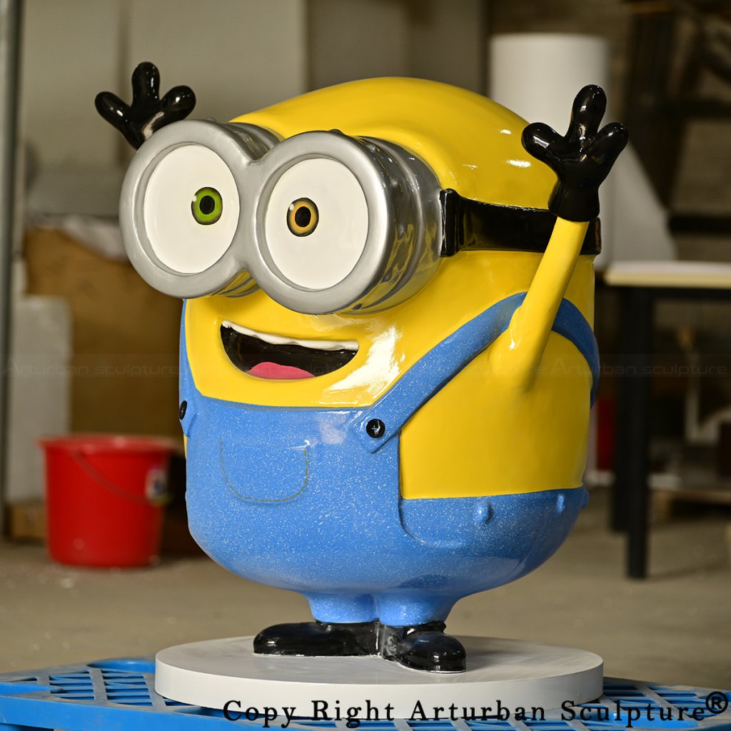 5-fiberglass Minion Bob Sculpture with heterochromatic eyes