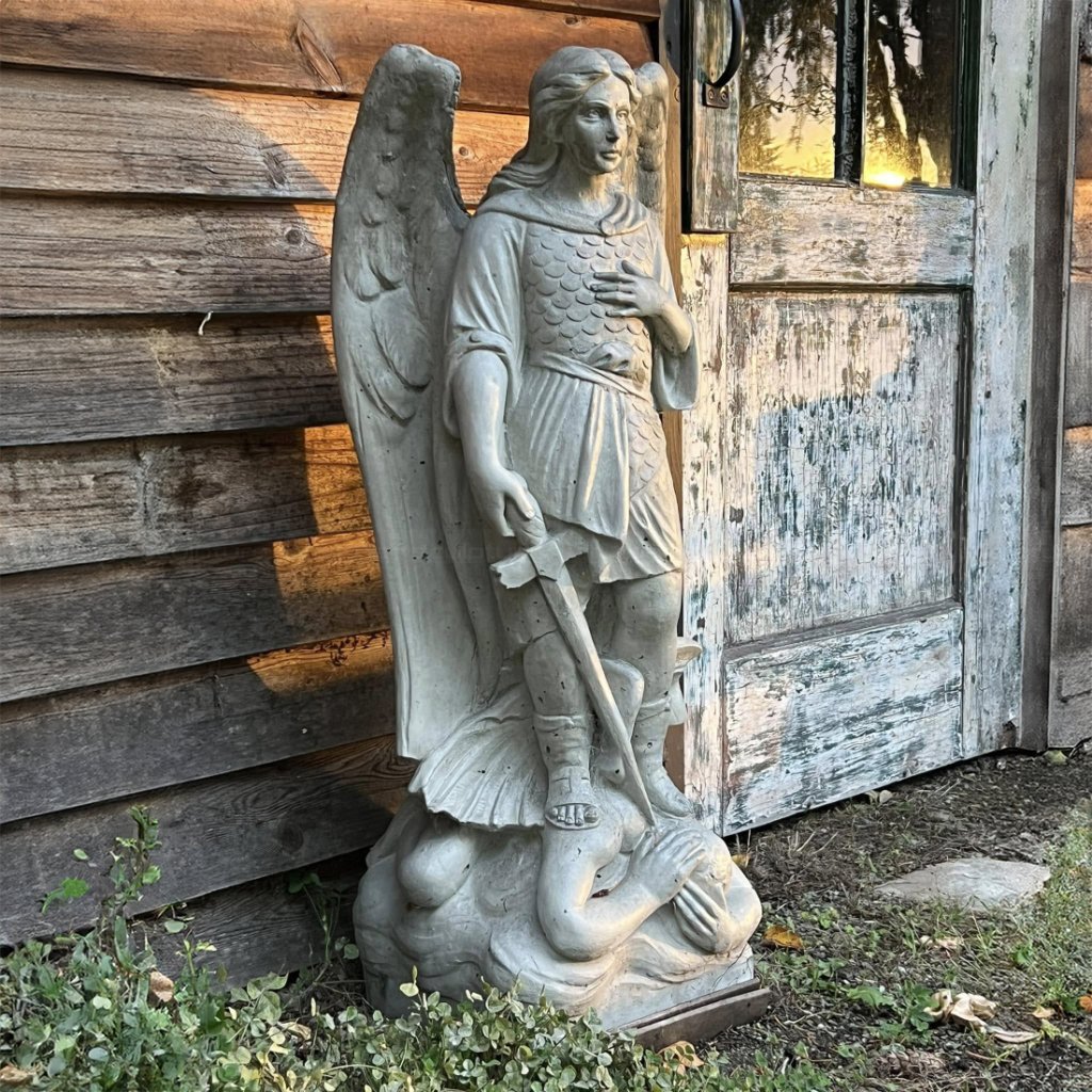 10 garden st micael statue