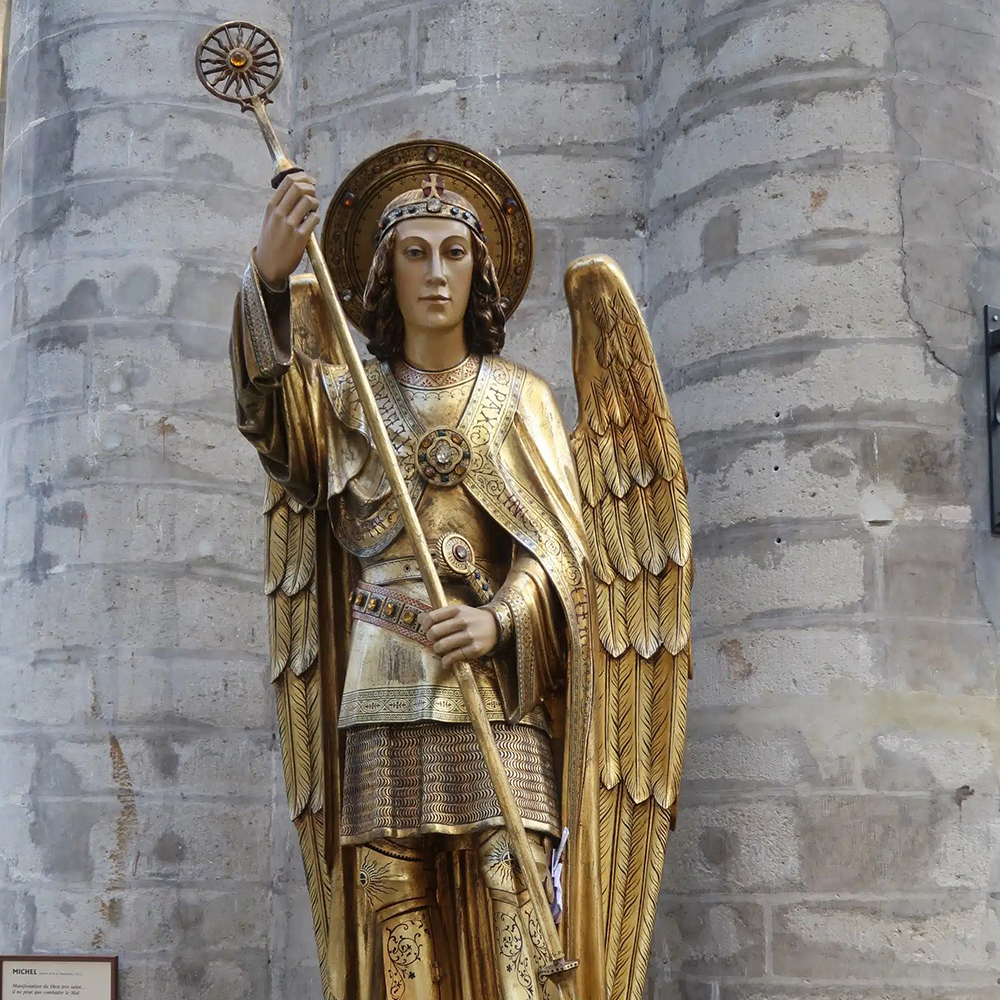 Statue-de-Saint-Michel