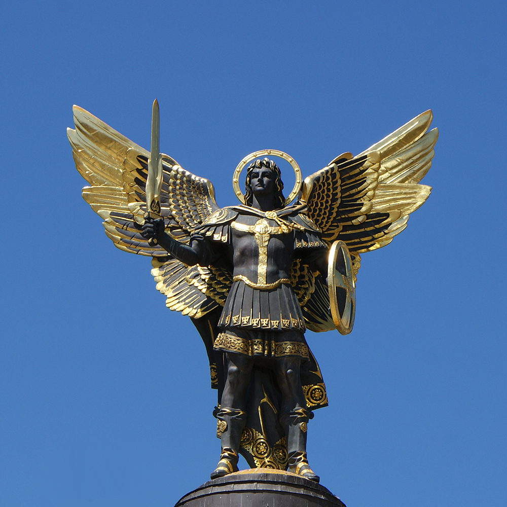 Statue_archange_Saint-Michel_en_Ukraine