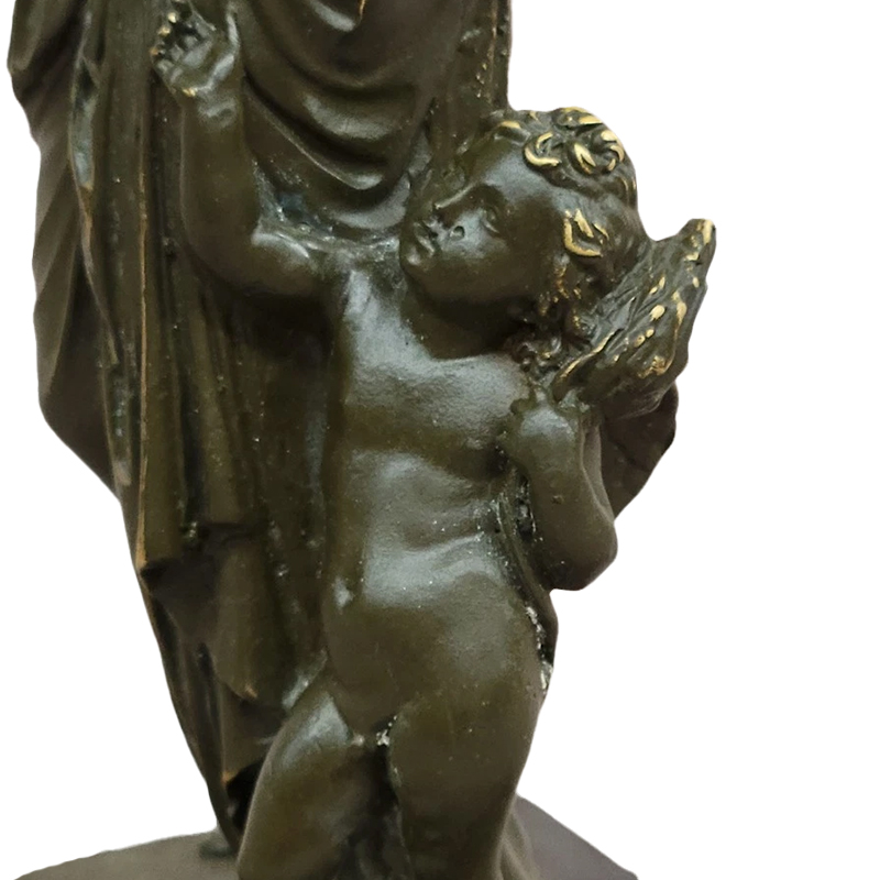 bronze Venus and Cupid Statue Cupid detail