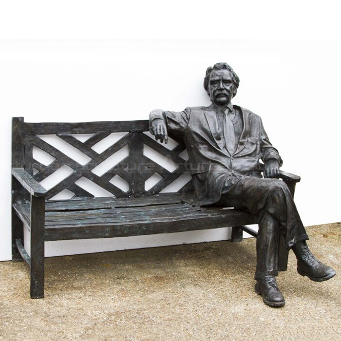 Einstein-sitting-on-Bench-bronze-Statue