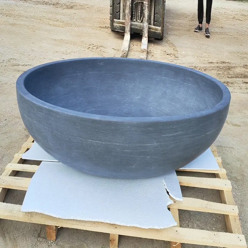 Handcrafted Round Marble Bathtub for luxury bathrooms